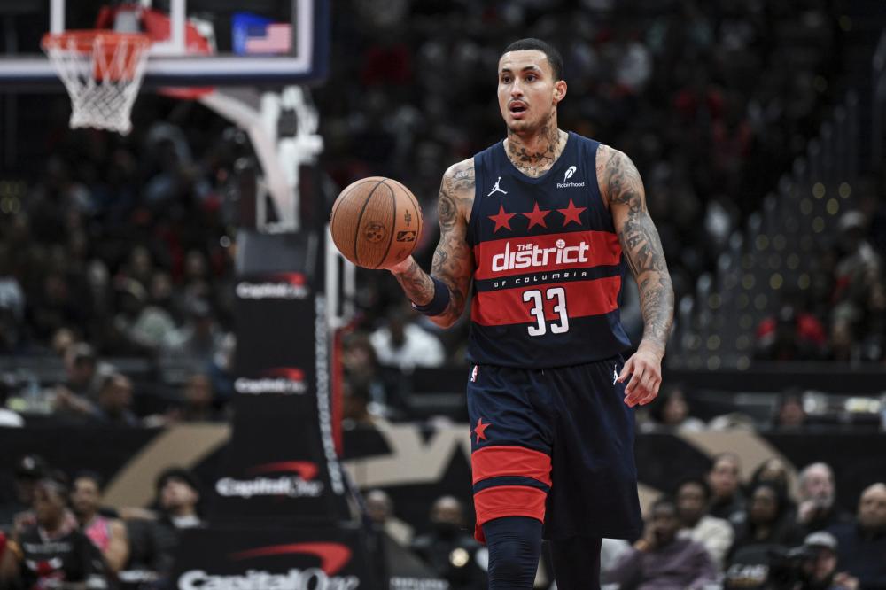 限制对手在 限制对手在