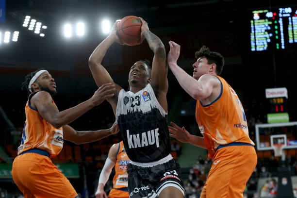 生涯中充满 生涯中充满