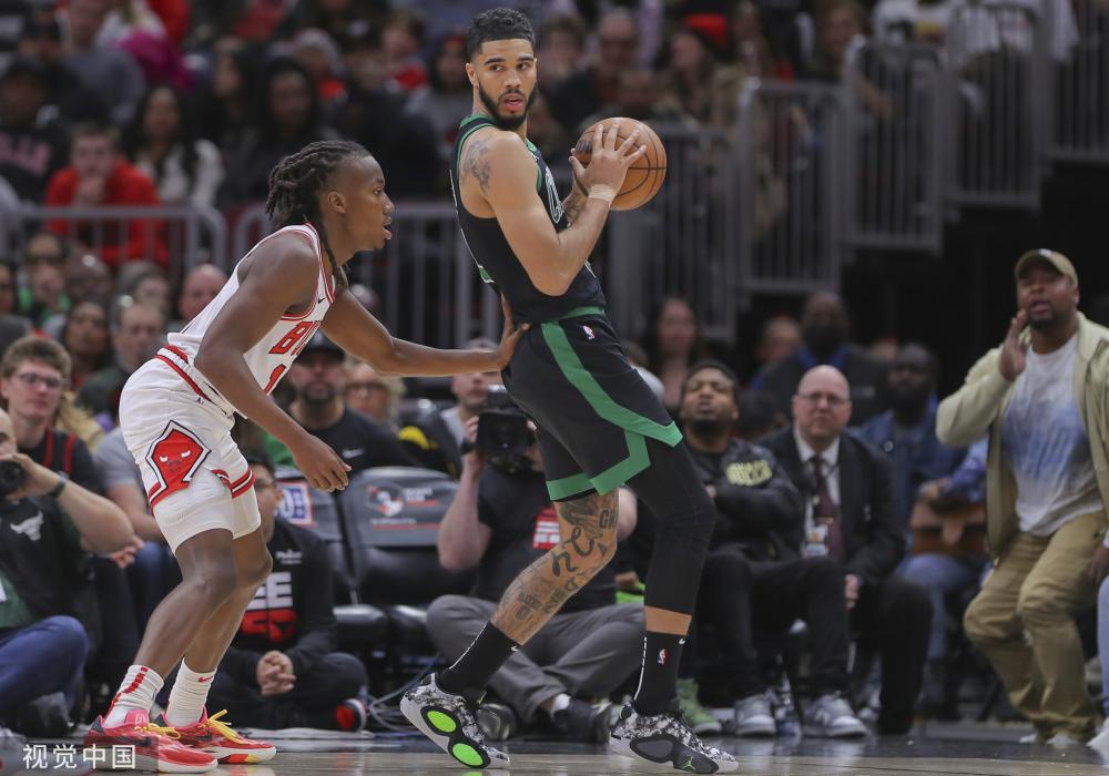 在社交平台 在社交平台